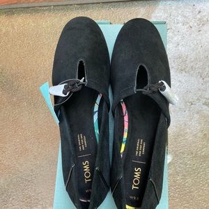 Toms Kelli Black flats. Brand new in box. 9.5